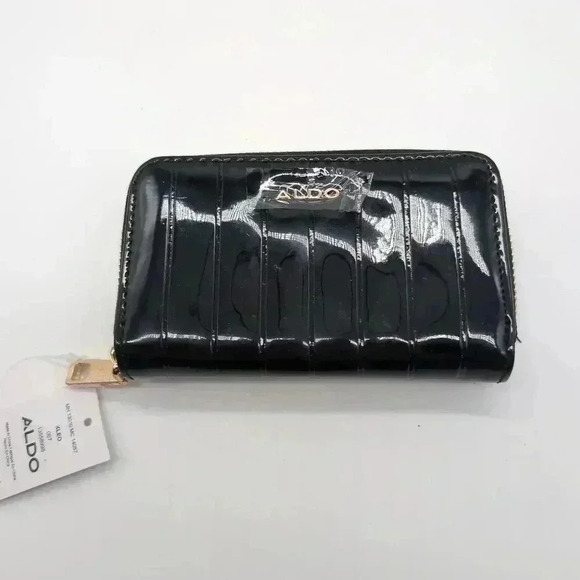 Aldo Klep 007 Ladies Wallet. Shiny black with gold zipper and logo - Picture 2 of 4